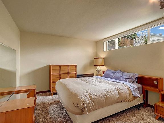 Bedroom with sky view.
