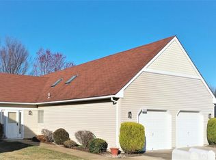 580 Madison Dr, Monroe Township, NJ 08831