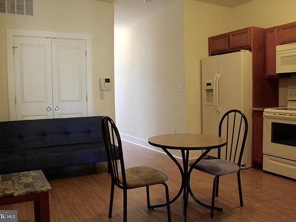 2nd image of 1434 N Carlisle St #2B