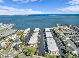 330 Shore Dr APT E-8, Highlands, NJ 07732