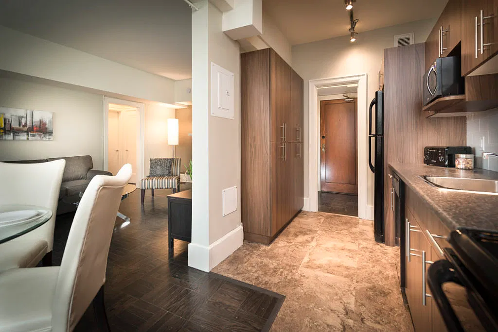 Royal Oak Court — Photo 1