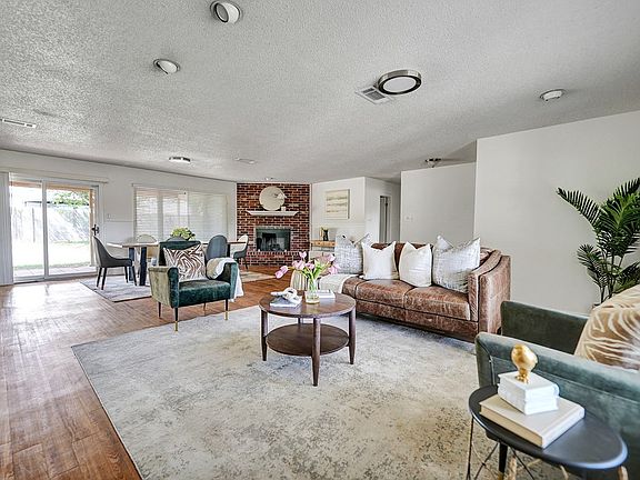 3rd image of 806 Stanolind Ave
