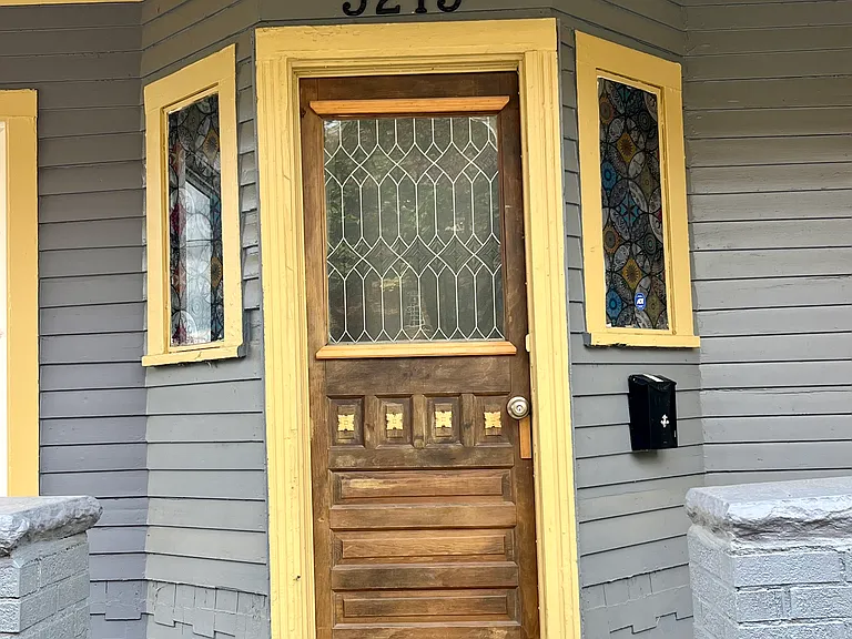 3213 Lexington Ave — Photo 3