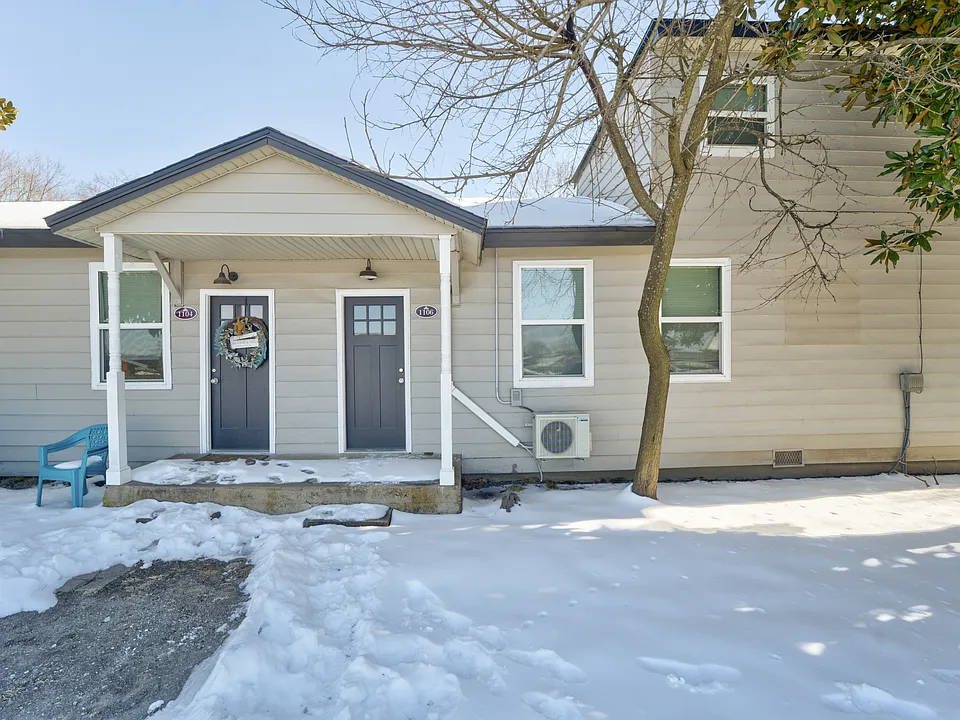 1106 S Gentry Blvd