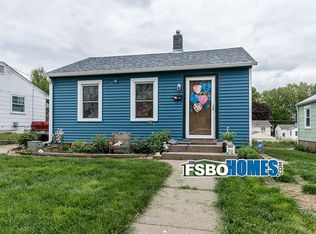 1354 W 36th St, Davenport, IA 52806