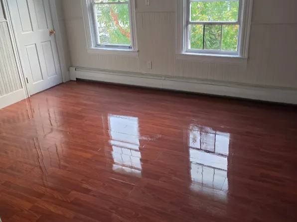 (undisclosed Address), Bristol, RI 02809