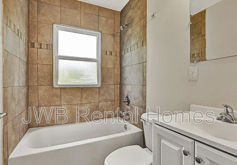 7823 Paul Jones Dr — Photo 13