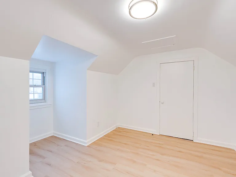 6 Lawrence Ave — Photo 12