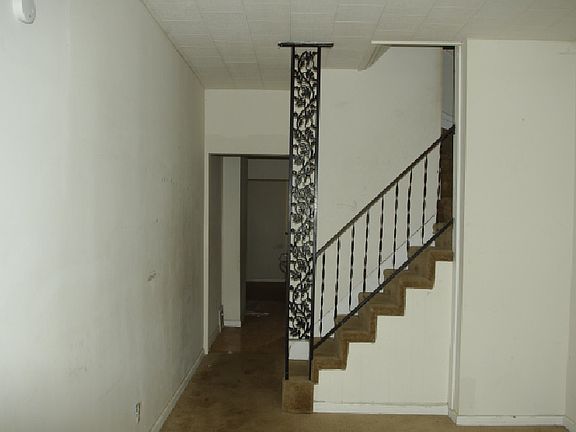 2nd image of 35A Bennett St