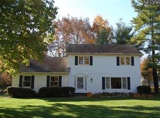 100 Clairhaven Rd, Hudson, OH 44236