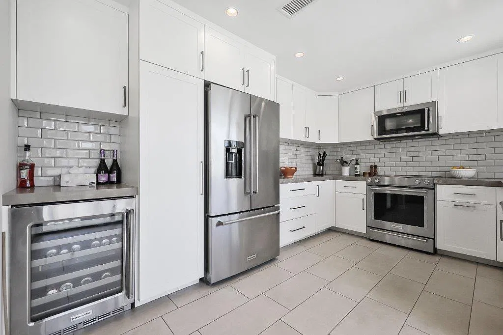 2 bed, 1400 sqft, $5,500 — Photo 3
