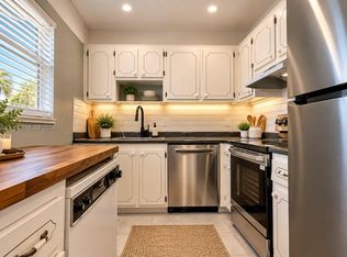 Kings Point – Saxony Cond, Delray Beach, FL 33446