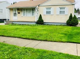 53 Best St, Bedford, OH 44146