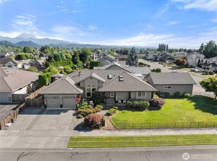 2950 Christianson Ave, Enumclaw, WA 98022