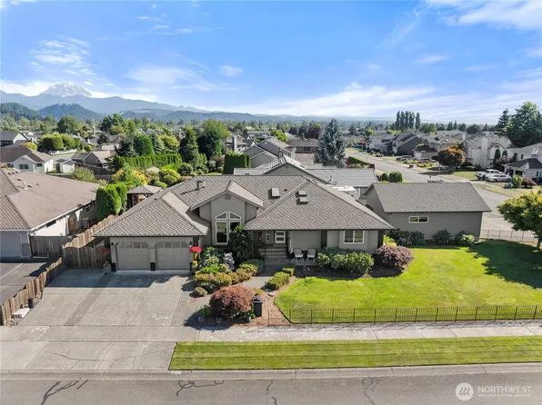 2950 Christianson Avenue, Enumclaw, WA 98022