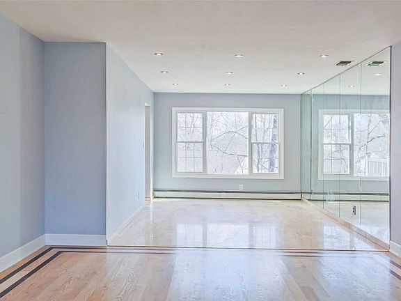 4th image of 5 Vista Ct