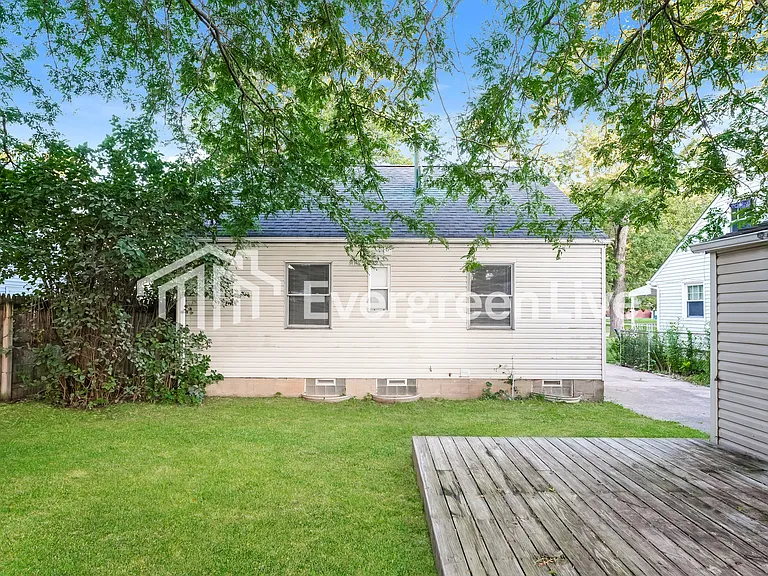 1307 Cedar Dr — Photo 15
