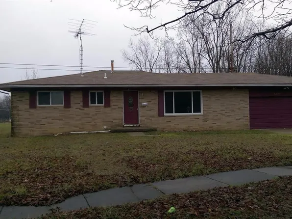 5400 Clubok Dr, Flint, MI 48505