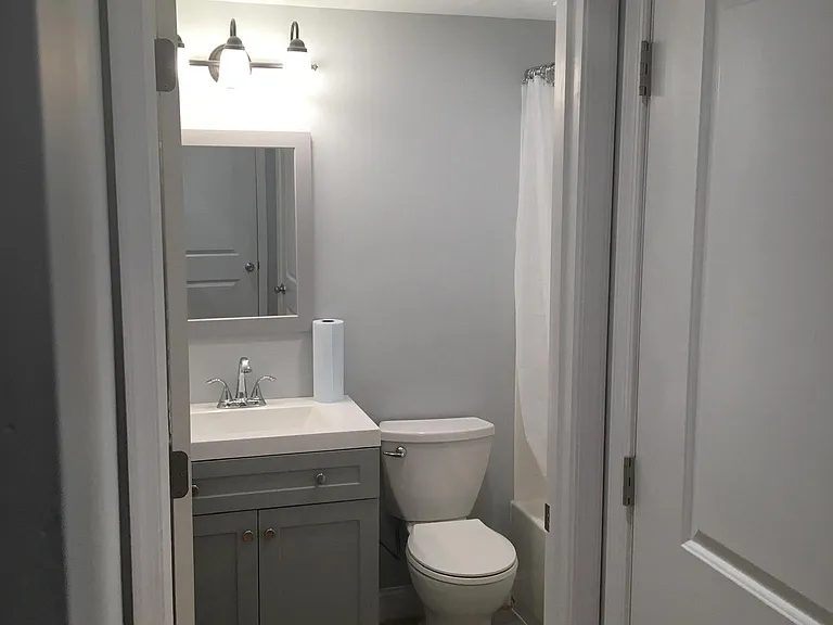 3804 Falls Rd — Photo 9