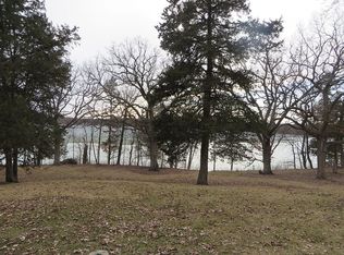 2841 N Mill Rd, Oconomowoc, WI 53066