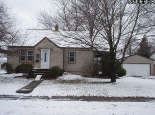 1295 Maxwell Ave NW, Warren, OH