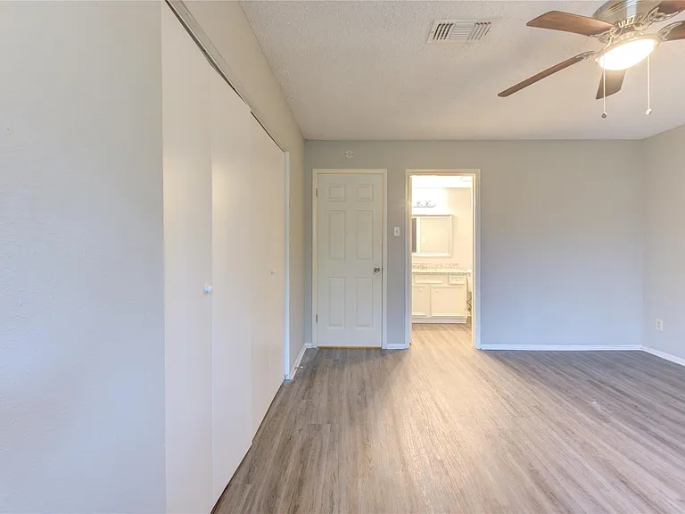 4106 California St — Photo 14
