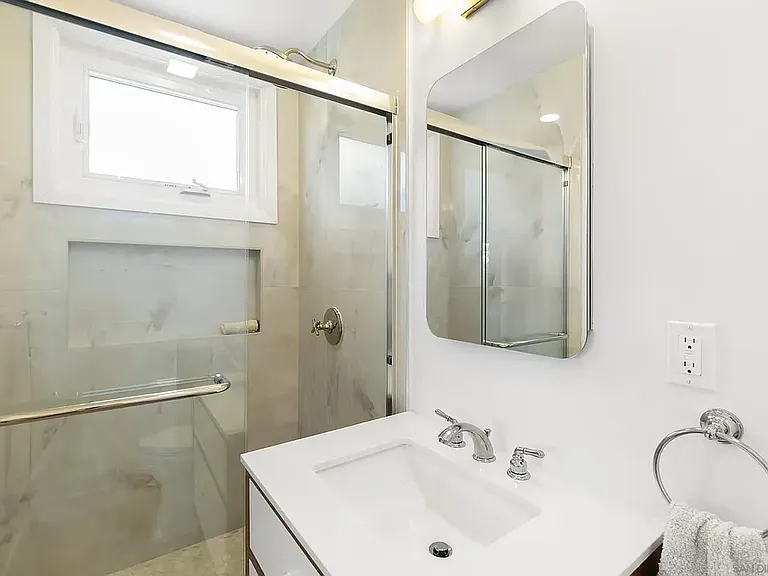 8851 Geraldine Ave — Photo 12