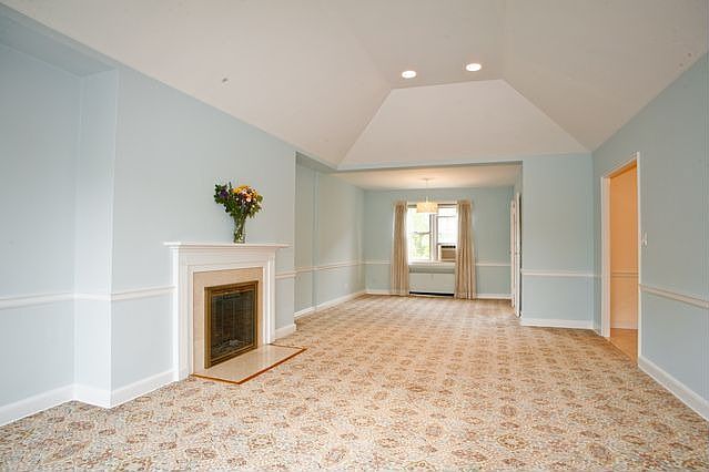 1st image of 1 Chateaux Cir APT 1K