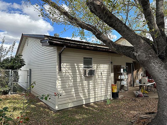 2nd image of 1402 S Cage Blvd Unit 75