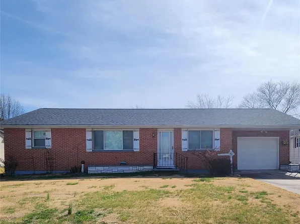 303 W Plum St, Percy, IL 62272