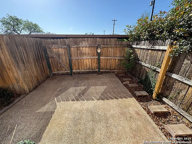 2811 Woodbury Dr #201 — Photo 15