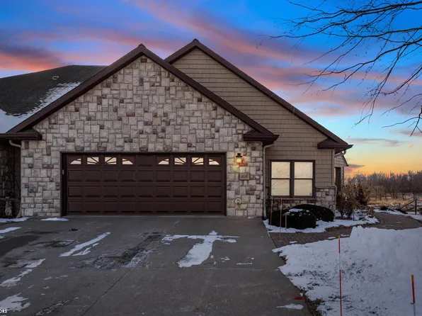 816 W Merle Hibbs Blvd, Marshalltown, IA 50158