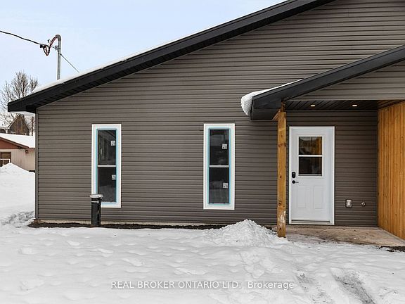 2nd image of 47 Creighton St S #1