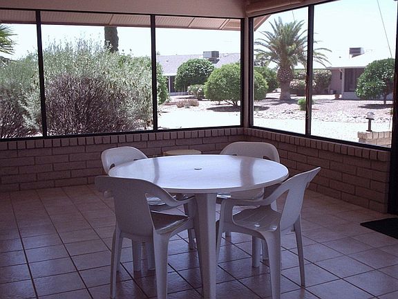 Wonderful tiled/screened patio!