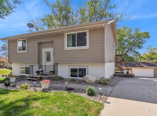 903 Casady Dr, Norwalk, IA 50211