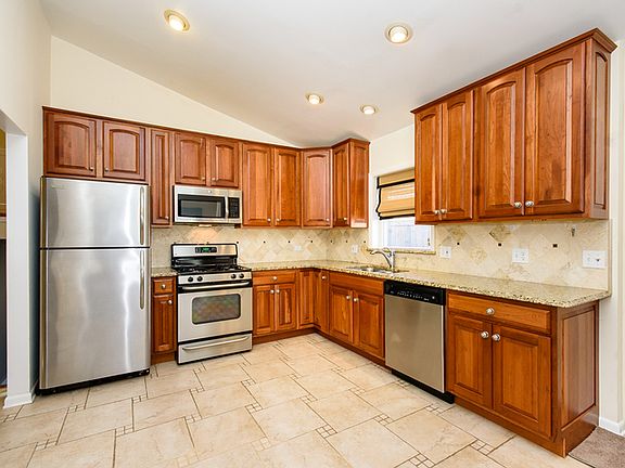 5th image of 521 Lavergne Ave