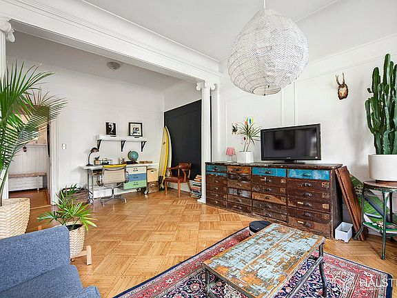 4th image of 207 Saint James Pl APT 2R