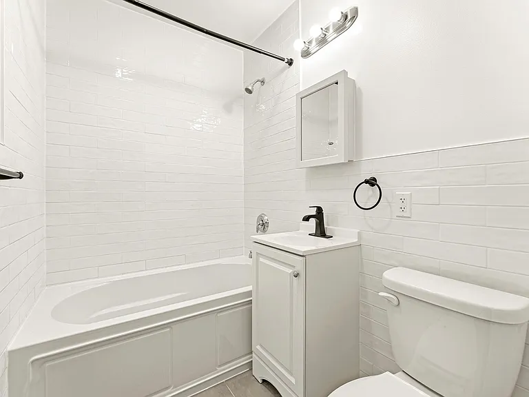185 Utica Ave #D — Photo 9
