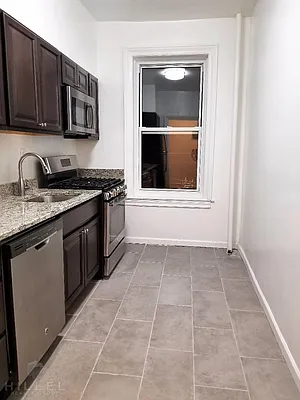 Rented by Hillel Realty Group | media 11