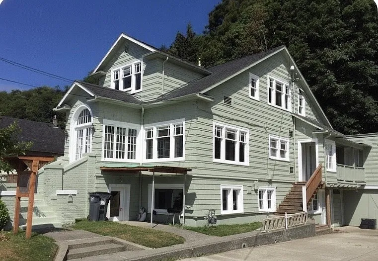 2415 Queets Ave Unit C photo 1