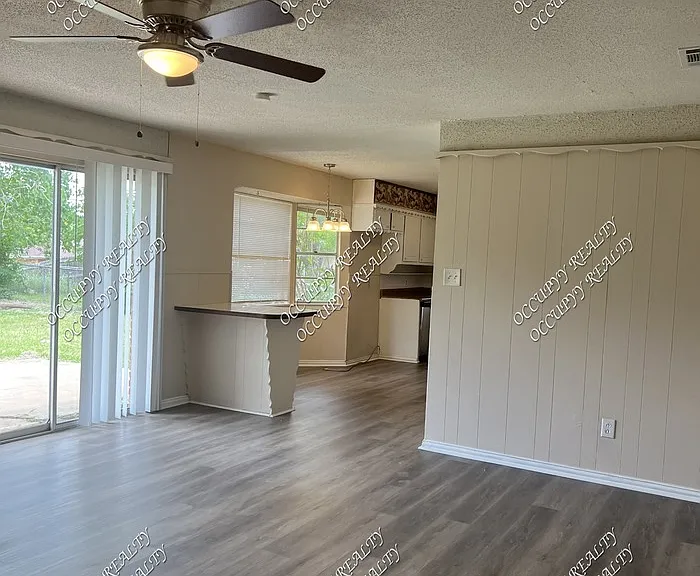 361 Heirloom Dr — Photo 4