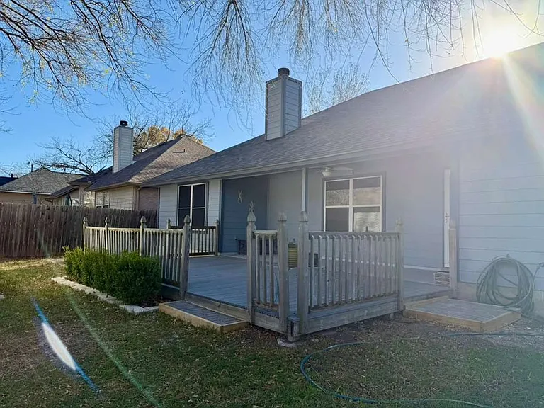 1213 Camellia Ln — Photo 27