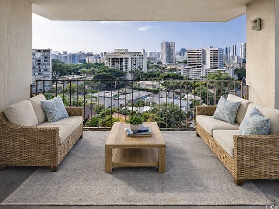 3rd image of 1634 Makiki St APT 1101