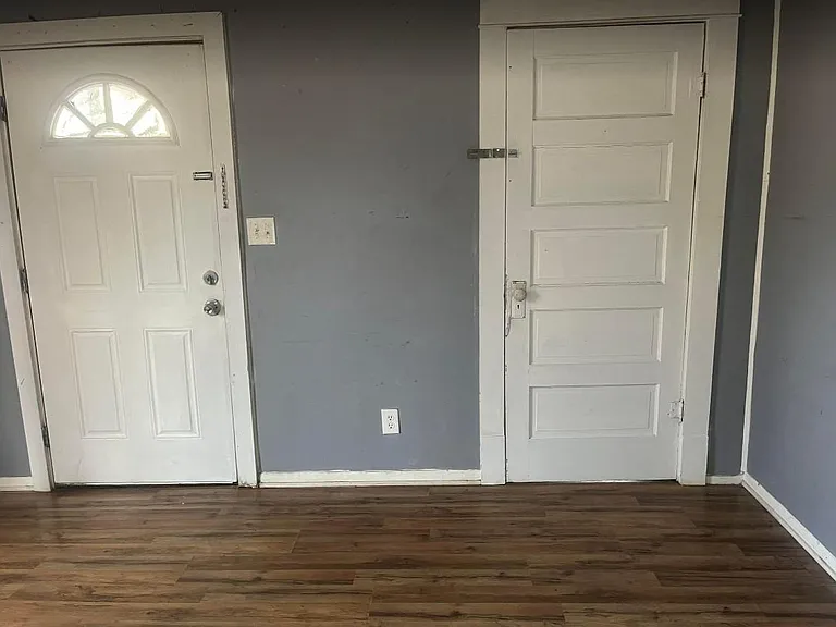 926 W Nelson St — Photo 12