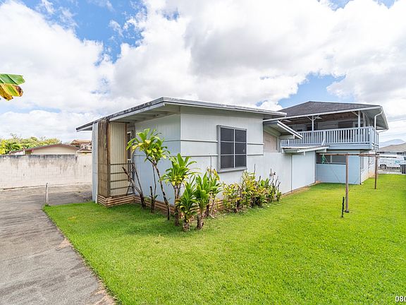 2nd image of 136 Kaliko Dr APT B