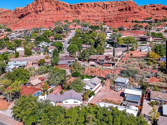 3rd image of 288 W Diagonal St