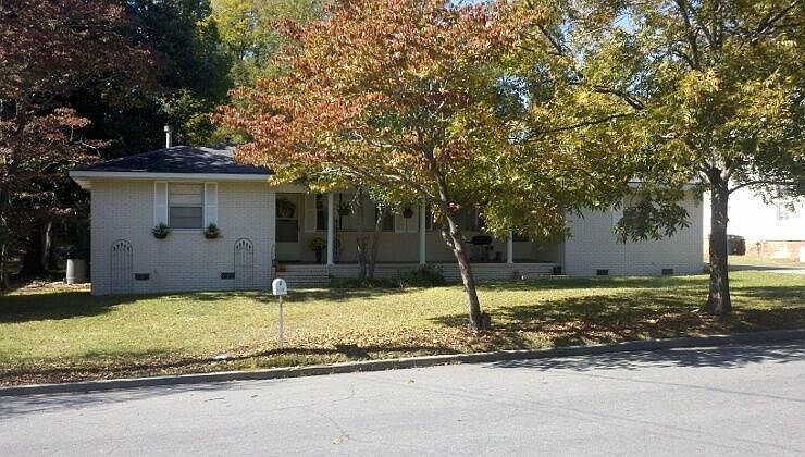 1st image of 113 Park Ave #B