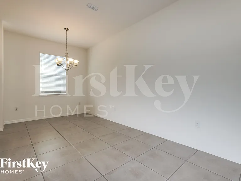 213 Windsor Reserve Dr — Photo 5