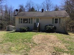 233 Meadowhill Rd, Manchester, ME 04351