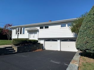 871 Allen St, Dartmouth, MA 02747